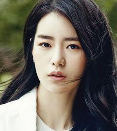 韩国演员宋松怡简介,韩国影视界的璀璨新星