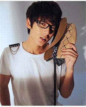 明星陈翔的个人资料,从选秀歌手到影视演员的蜕变之路